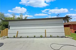 2103 French St, Fort Myers, FL 33916 - Photo 10