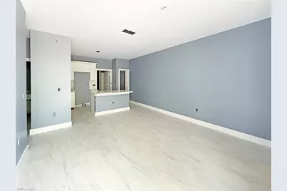 2103 French St, Fort Myers, FL 33916 - Photo 2