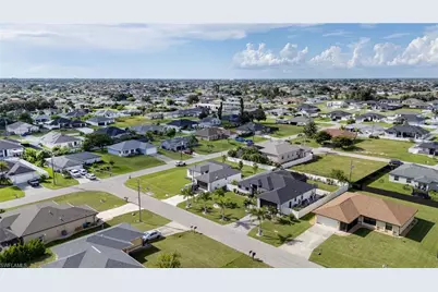 307 NE 6th Ter, Cape Coral, FL 33909 - Photo 32