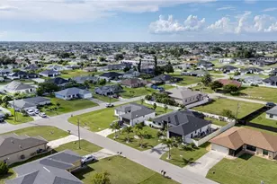 307 NE 6th Terrace, Cape Coral, FL 33909 - Photo 32