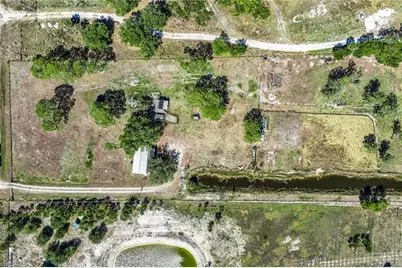 23715 Tinas Ln, Fort Myers, FL 33913 - Photo 32