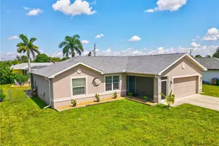 133 SE 19th St, Cape Coral, FL 33990 - Photo 2