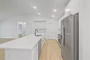 3341 SE 10th Pl, Cape Coral, FL 33904 - Photo 14