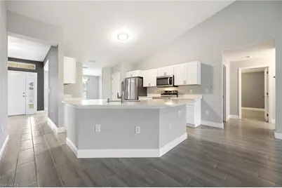 1030 NE 2nd Pl, Cape Coral, FL 33909 - Photo 14