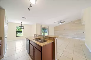 1005 SW 6th Pl, Cape Coral, FL 33991 - Photo 12