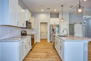 2733 SW 11th Ave, Cape Coral, FL 33914 - Photo 8