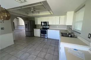 1518 SE 11th Ave, Cape Coral, FL 33990 - Photo 8