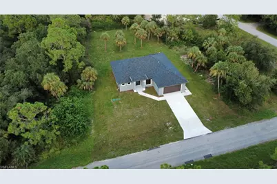 1402 Columbus Ave, Lehigh Acres, FL 33972 - Photo 2