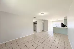 427 NE Pine Island Ln, Cape Coral, FL 33909 - Photo 1