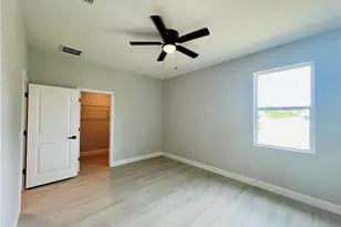 2718 Helen Pl, Lehigh Acres, FL 33971 - Photo 8