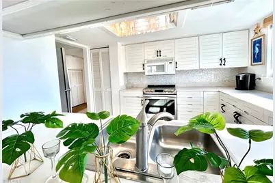 1390 Middle Gulf Dr #E, Sanibel, FL 33957 - Photo 14