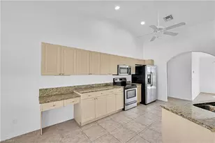 16 NW 12th Pl, Cape Coral, FL 33993 - Photo 12