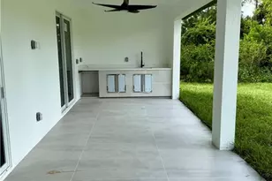 609 McKinley Ave, Lehigh Acres, FL 33972 - Photo 6