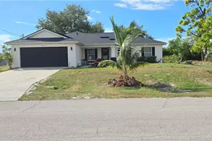 2900 NW 19th Pl, Cape Coral, FL 33993 - Photo 2