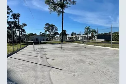 865 Moonlight Dr, North Fort Myers, FL 33917 - Photo 24