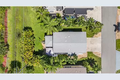 5720 Maplewood Ct, Fort Myers, FL 33905 - Photo 2