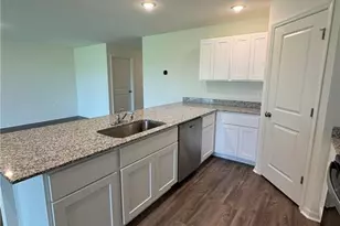 3805 NW 40th Ln, Cape Coral, FL 33993 - Photo 4