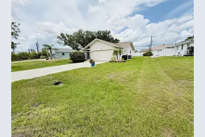 9390 Gulfstream Blvd, Englewood, FL 34224 - Photo 2