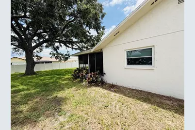 9390 Gulfstream Blvd, Englewood, FL 34224 - Photo 4