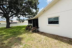 9390 Gulfstream Blvd, Englewood, FL 34224 - Photo 4