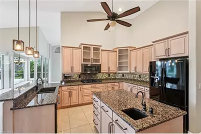 619 SW 43rd Ln, Cape Coral, FL 33914 - Photo 14