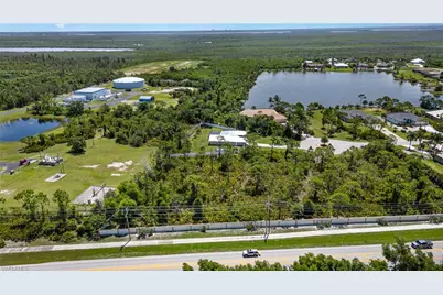 9437 Treasure Lake Ct, Saint James City, FL 33956 - Photo 6