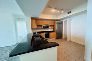 3000 Oasis Grand Blvd, Fort Myers, FL 33916 - Photo 16