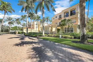 2626 Bolero Dr, Naples, FL 34109 - Photo 4