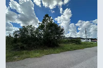 2905 55th St W, Lehigh Acres, FL 33971 - Photo 4