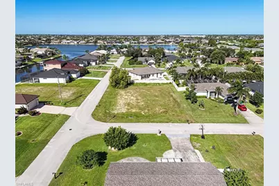 2540 SW 12th Ave, Cape Coral, FL 33914 - Photo 2