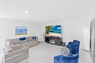 3225 E Riverside Dr, Fort Myers, FL 33916 - Photo 10