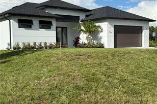 911 Asher St E, Lehigh Acres, FL 33974 - Photo 8