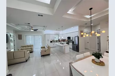 528 Jacaranda Pkwy E, Cape Coral, FL 33909 - Photo 12