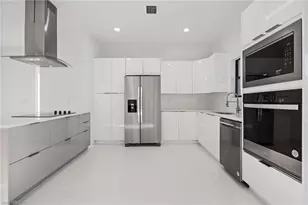 6085 Kumquat Cir, Labelle, FL 33935 - Photo 10
