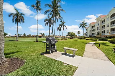 11110 Harbour Yacht Ct #33B, Fort Myers, FL 33908 - Photo 16