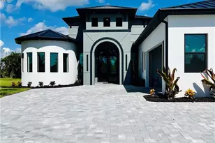 4218 SW 17th Ave, Cape Coral, FL 33914 - Photo 2