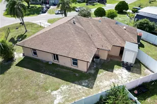 15 Willow St, Lehigh Acres, FL 33936 - Photo 8