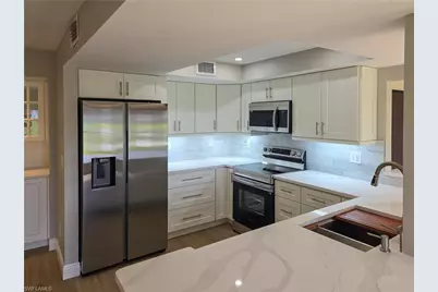 5790 Trailwinds Dr #111, Fort Myers, FL 33907 - Photo 4