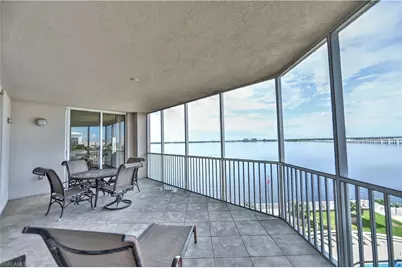 2104 W First St #704, Fort Myers, FL 33901 - Photo 8