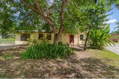 2729 Broadway, Fort Myers, FL 33901 - Photo 1