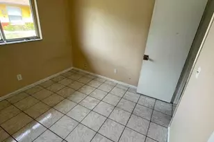 1228 NE 9th St, Cape Coral, FL 33909 - Photo 6