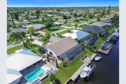 1321 SE 21st Ln, Cape Coral, FL 33990 - Photo 2