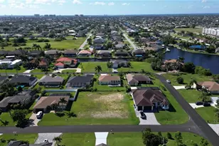 1910 SW 40th St, Cape Coral, FL 33914 - Photo 1