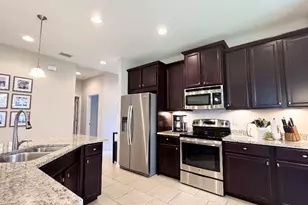 8541 Oakshade Cir, Fort Myers, FL 33919 - Photo 8