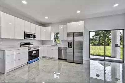 3919 8th St SW, Lehigh Acres, FL 33976 - Photo 10