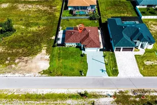 4623 Jacaranda Pkwy W, Cape Coral, FL 33993 - Photo 2