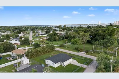 138 Brooks Rd, North Fort Myers, FL 33917 - Photo 8