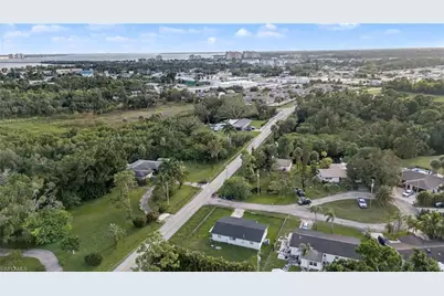 138 Brooks Rd, North Fort Myers, FL 33917 - Photo 10