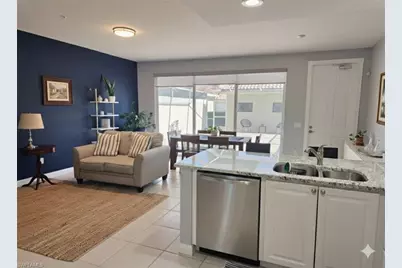 6112 Towncenter Cir, Naples, FL 34119 - Photo 4