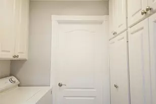 6112 Towncenter Cir, Naples, FL 34119 - Photo 6